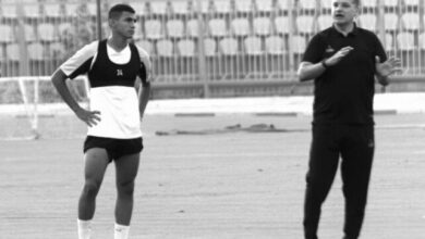 كان نفسي أشيلك على كتفي.. إياد العسقلاني ينعى إيهاب جلال